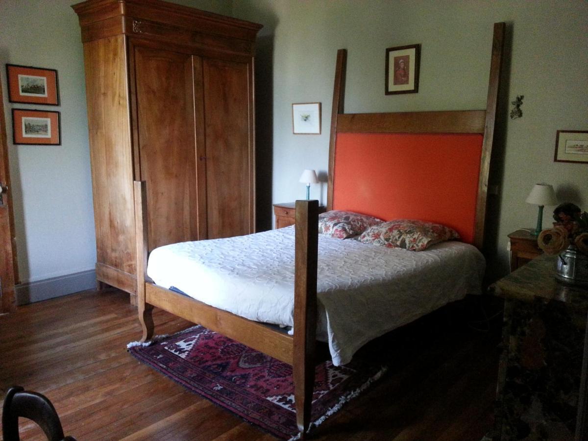 Le Logis Bed & Breakfast Les Pineaux Exterior foto