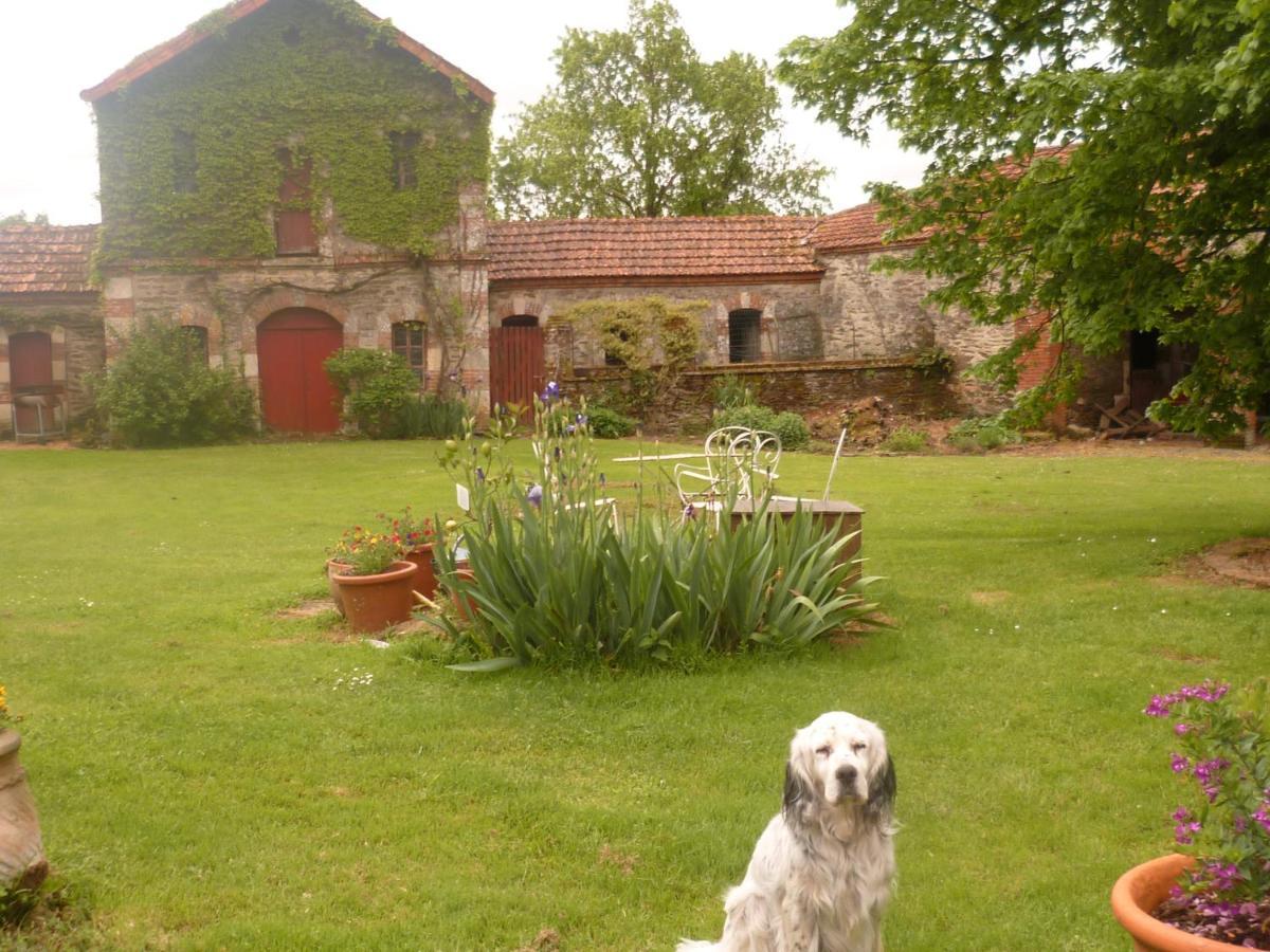 Le Logis Bed & Breakfast Les Pineaux Exterior foto